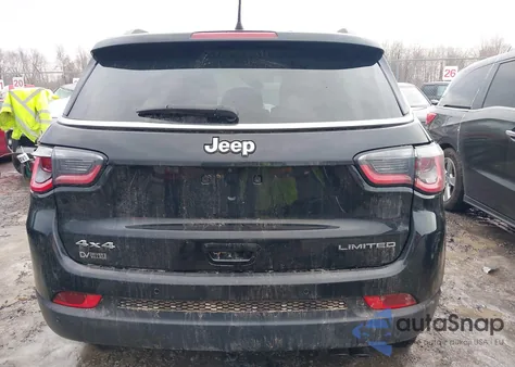2018 Jeep Compass Limited 4X4 из США, поврежденный, VIN 3C4NJDCB0JT332905